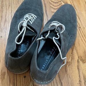 Men’s grey canvas shoes 9.5